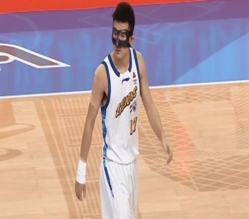 广厦6分优势送北京首败孙铭徽22+5赵睿空砍22+9+6