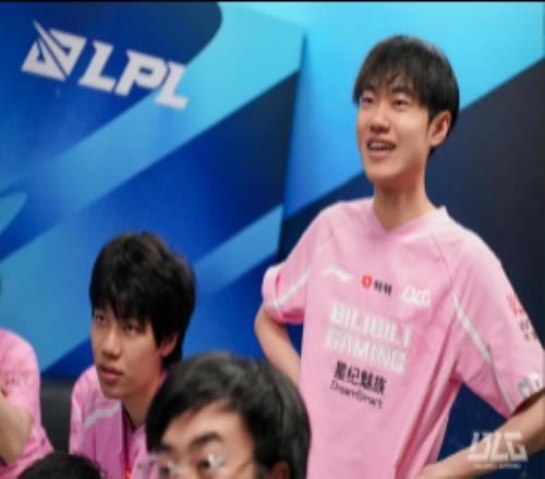 战舰即将集结涵艺爆料：BLG原中辅knightON落笔了