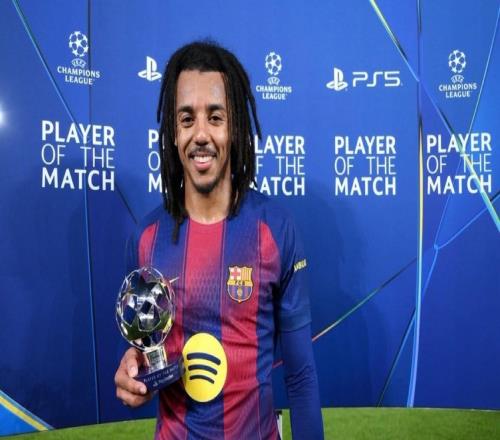 头球双响，孔德当选巴萨vs法兰克福全场最佳球员