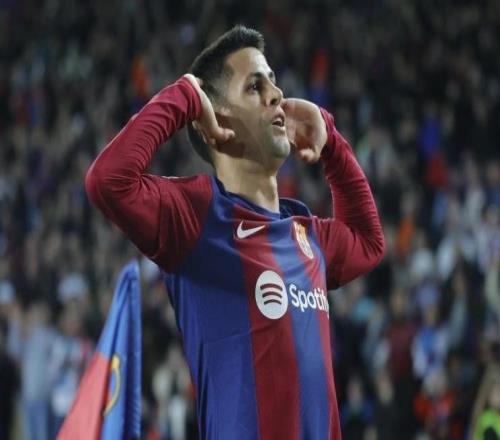 世体：球员身边人士称坎塞洛将加盟巴萨