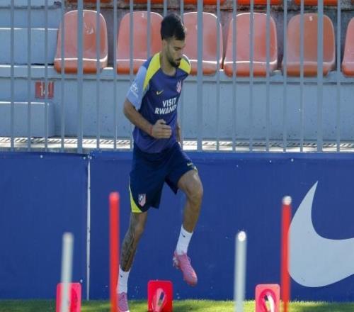 世体：巴埃纳已恢复跑动训练，但他不会冒险出战国王杯比赛