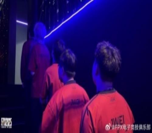 骑士之路见！FPX不敌WBG遭遇第九败与WE双双无缘直进季后赛