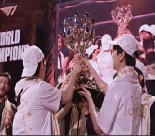 TES超话热议T1三连冠：我输的不冤原来滔搏前四打了个遍