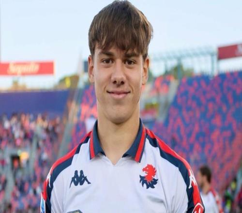 斯基拉：罗马已签下热那亚19岁边锋文图里诺，先租后买900万