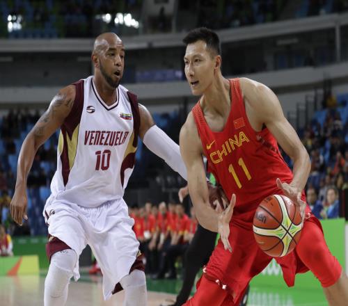 中国男篮世界大赛没赢过委内瑞拉19年身高占优下篮板被爆21个