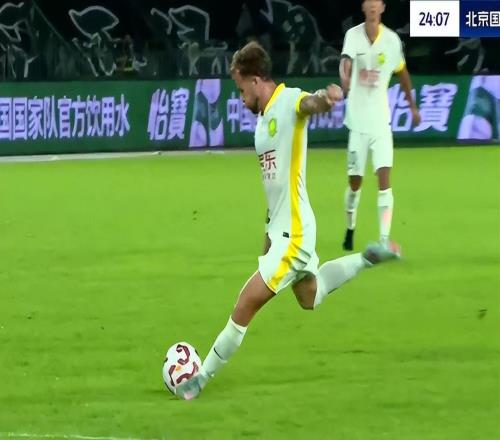 国安夺冠还有戏防线漏成筛子，战术不知所云，引援失误难有作为