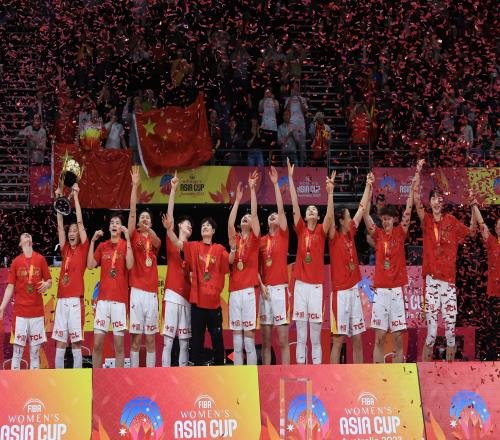2年前的今天：中国女篮亚洲杯决赛力克日本夺冠韩旭斩获决赛MVP