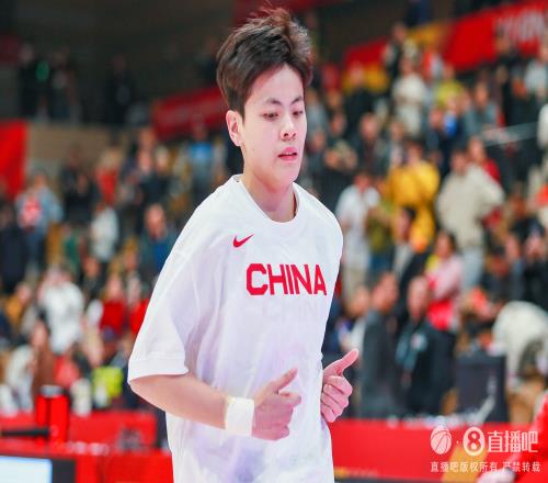 麦穗丰：杨舒予被视为女篮新进攻核心张子宇暂时还不是常规武器