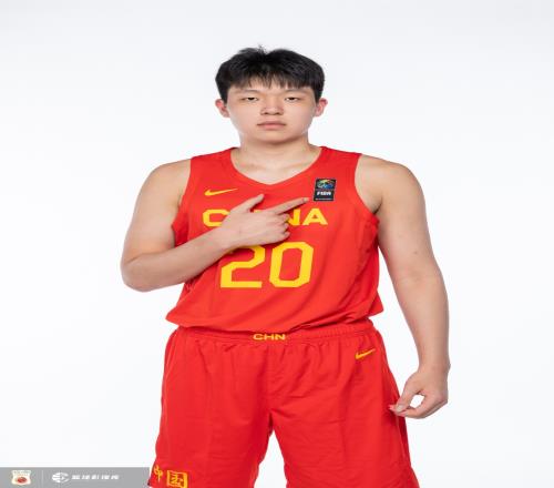 媒体人：如果杨瀚森真的打亚洲杯有受伤的风险其团队处理得漂亮