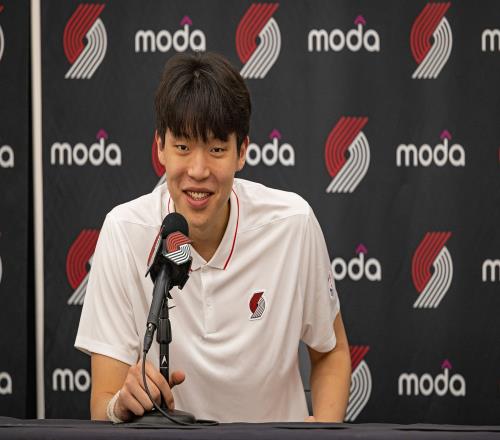 杨瀚森主力中锋队记预测夏联阵容克林根不太可能出战