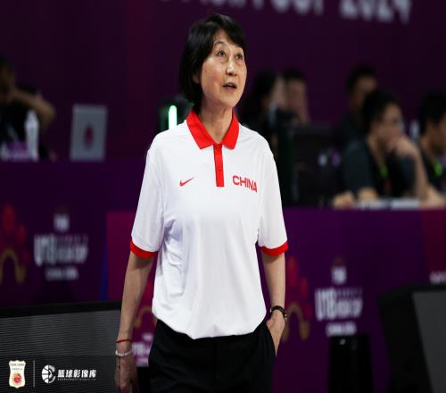 太惨了！中国U19女篮攻防被打爆净负加拿大队63分