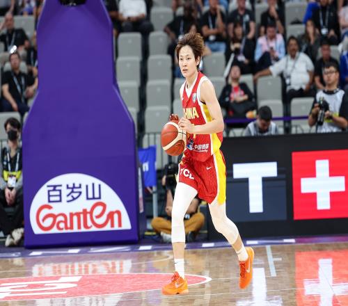 打开局面！队长杨力维替补14中5拿11分送8助攻正负值+19