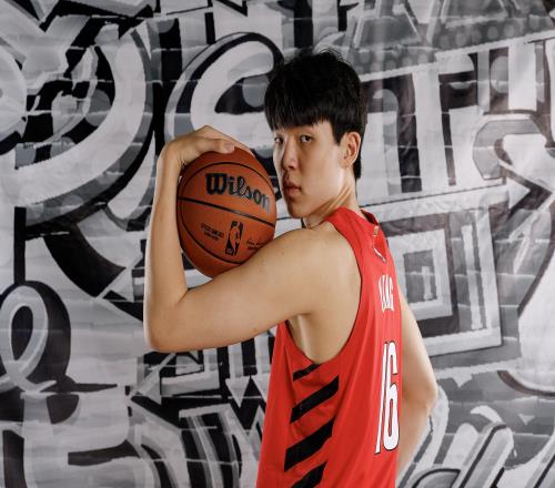 小吧夏联初体验终于知道为什么开拓者在首轮选择了杨翰森