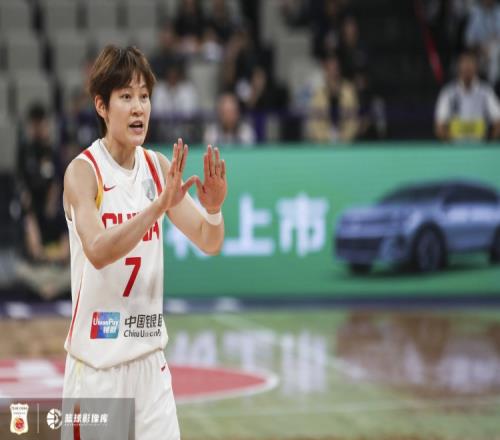 杨力维：希望年轻队员珍惜这样的舞台别因失利提出对自己的质疑