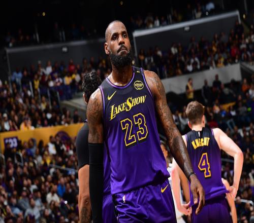 ESPN盘点詹姆斯新赛季里程碑：距离NBA历史常规赛出场数纪录仅差50场