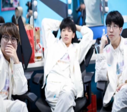 分道扬镳ON删除了和Elk互动的微博