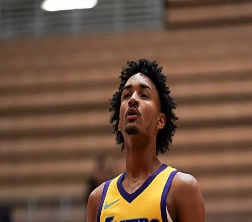 疯狂砍下42分！湖人二队后场新星估计很快就能重返NBA赛场