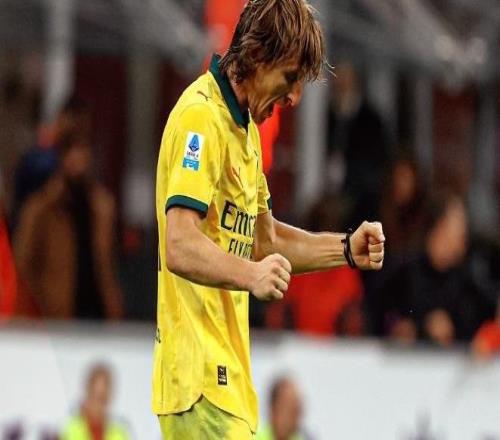 重返意甲第一！普利西奇替补双响，AC米兰32都灵攻克梦魇之地