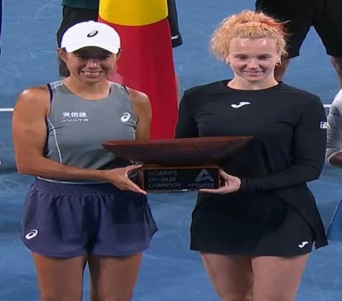 中国网球连续两周有冠军入账！张帅女双决赛上演横扫携冠出征澳网