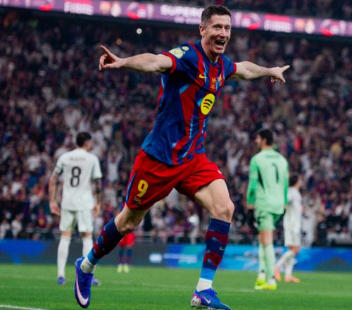 4分钟对轰3球！32笑傲国家德比问鼎11.2亿豪门10连胜冲击四冠王