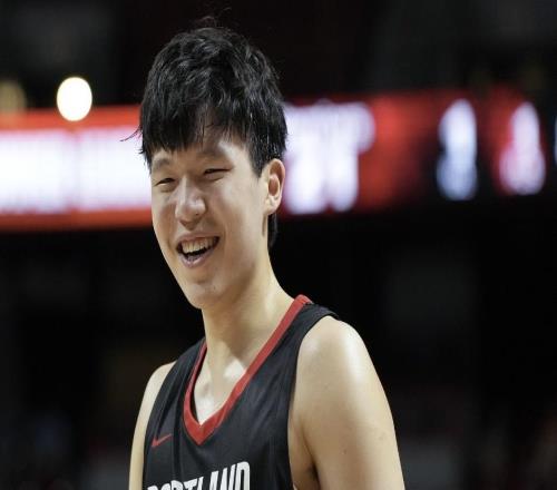 场均9分7板+90%命中率联盟第一！NBA新秀最强内线，真不是杨瀚森