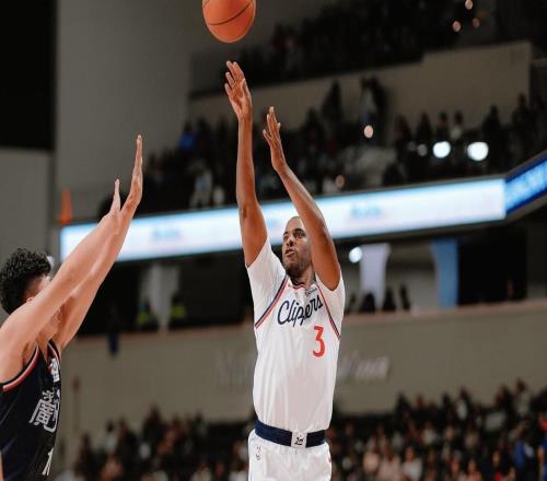 官宣！保罗即将退役，创NBA悲情纪录，但你比哈登更加幸运