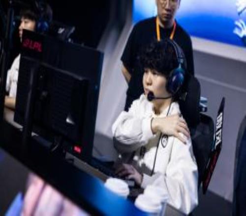 狂喷Rookie！iG超话指责BP、肉鸡：明年别再连累别人了中单太糯了