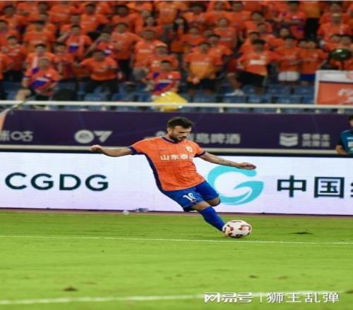 连续破门成大腿！"新核"闪耀，克雷桑心态崩盘，韩鹏该赌一把吗