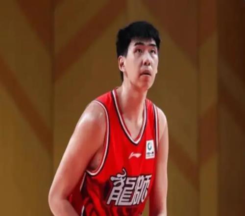 徐昕单场24分14篮板打脸杜锋，可入选国家队顶替周琦