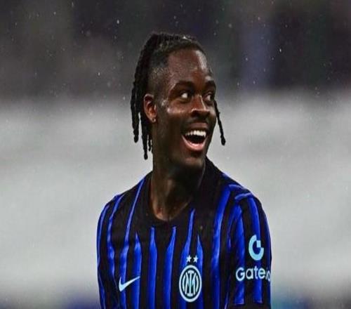 比塞克社媒：我们踢了一场好球并且完成零封，球迷们满意吗