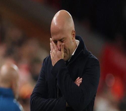 邮报：利物浦应支持斯洛特并等待转机，此时解雇他情况会更糟