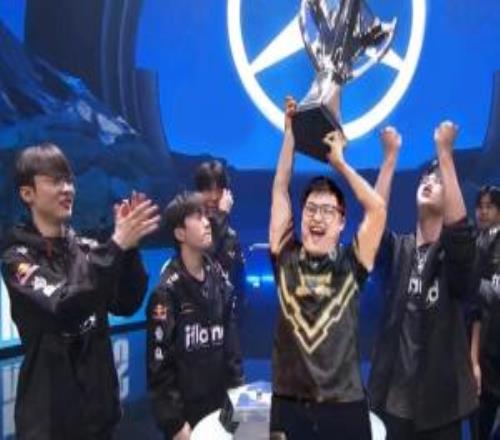 从全校喊牛逼到深夜关直播：今年的LPL，是我们看的最差一年吗