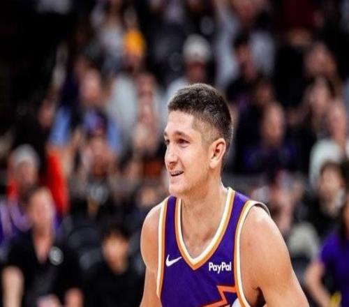 生涯之夜，格雷森阿伦砍42分创得分新高，10记三分破队史纪录