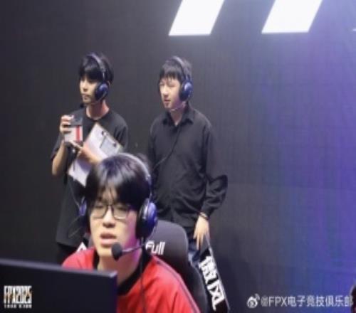 有点难顶！FPX青春风暴战绩欠佳1胜6负暂列登峰组倒数第一