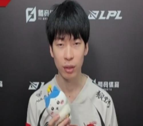 Hope：不知道missing现在过得怎么样，希望他一切都好吧