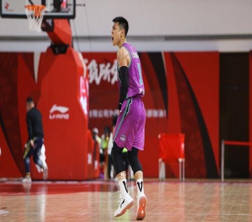 杨瀚森三分18中2为何仍获信任解读NBA边缘球员的生存密码