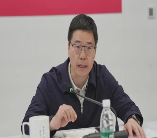 中国男篮夺银收三大喜讯！胡明轩谈绝杀球，赵睿王俊杰评论笑死人