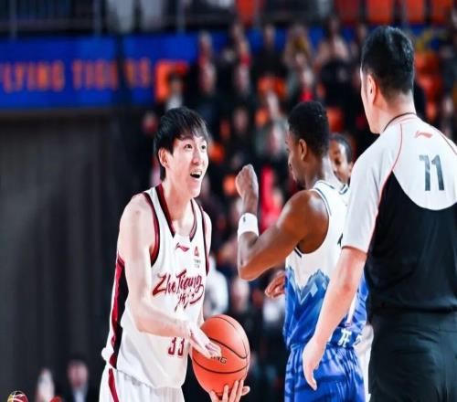 【CBA联赛】第二十三轮第一阶段收官，浙江稠州金租6159胜新疆伊力特！