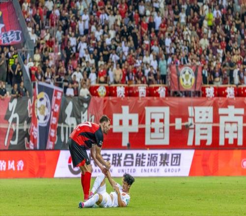 中甲球市惨淡，仅剩辽宁支撑，场均5000人不如苏超，最少刚过1000