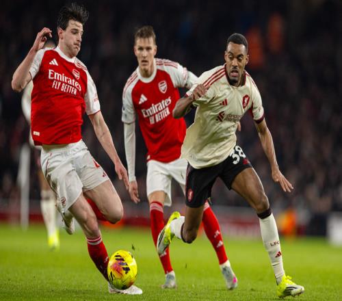 阿森纳00闷平利物浦！5连胜被终结，仍6分领跑英超，三叉戟哑火