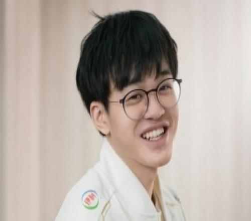 Xun更博：熟悉的兄弟们，全新的征程，大家加油吧！