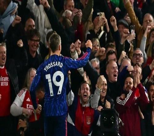 记者：哲凯赖什、热苏斯随队抵达斯坦福桥，特罗萨德缺席