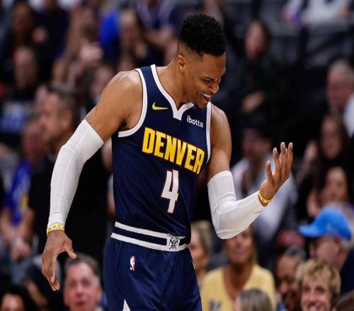202526赛季NBA自由球员动态：七位焦点球员的未来走向值得关注