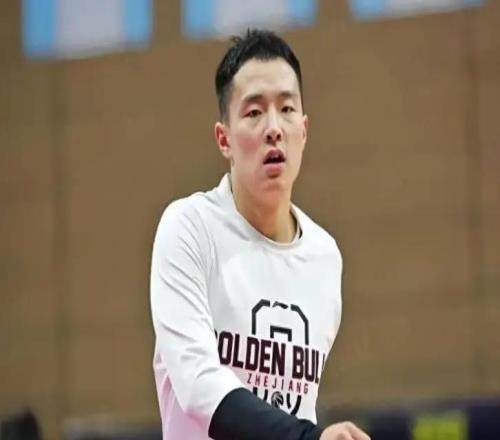 王奕博入青岛犯难！需双重证明遇阻，处理不顺利恐缺席下赛季！