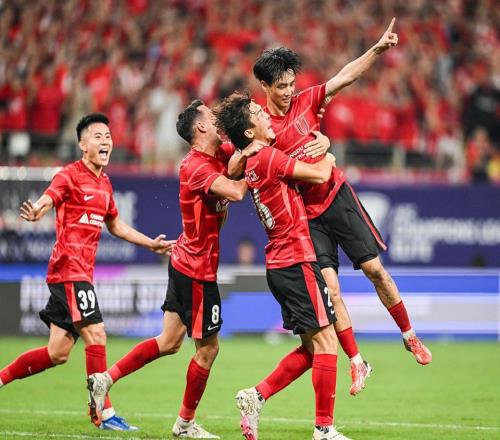 没底蕴蓉城造中国足坛奇迹建队7年进亚冠正赛曾4年升三级冲超