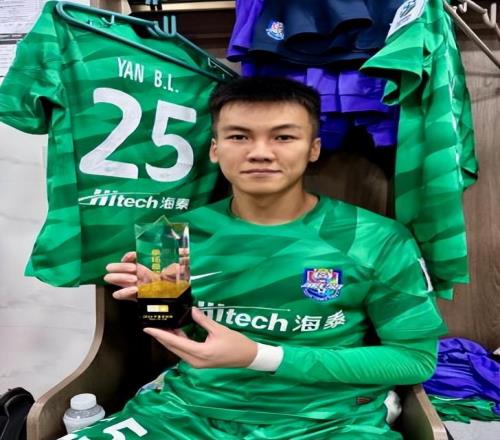 喜讯！于根伟又为国足培养了两位新国脚，已被邵佳一招进国家队