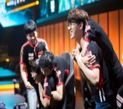 摄影师一村晒照回顾十年前的今日：LGD夺得2015LPL夏季赛冠军