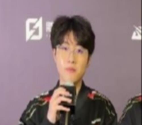 Zhuo：大家对我很包容我想尽快调整到最佳状态帮助队伍