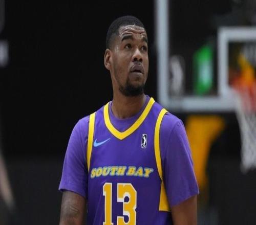 媒体人：有CBA球队正追求梅森琼斯球员为本赛季NBA发展联盟FMVP