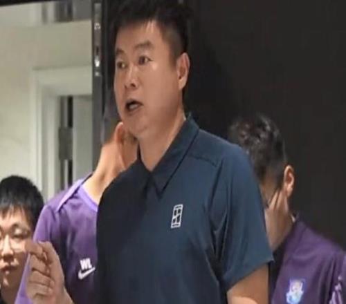 于根伟：对阵中超前五中的四支球队抢到12分，我觉得比较满意